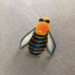 Drone honey bee pin